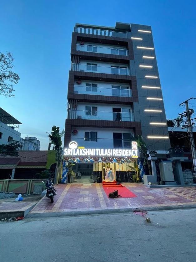 Srilakshmitulasiresidency Hotel Tirupati Exterior foto